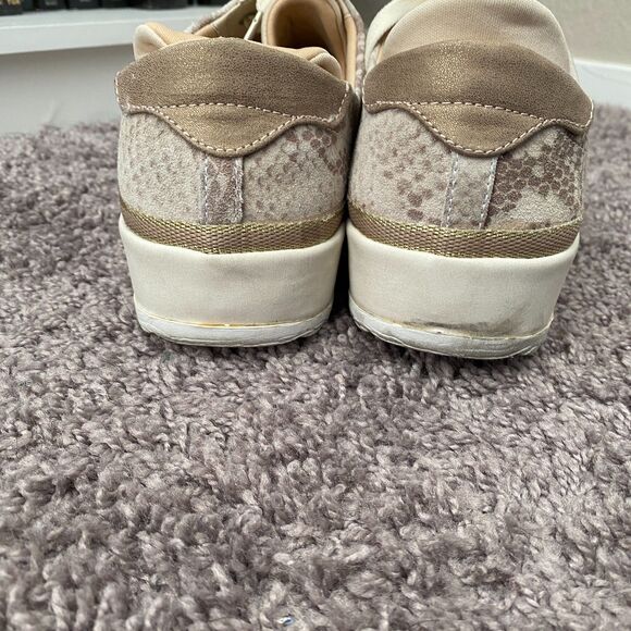 DR. SCHOLL'S Tan Snake Leather Upper Print Sneaker Size 11 - Picture 7 of 13